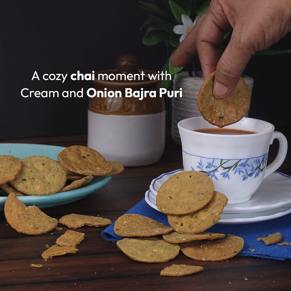 Cream and onion Bajra Puri